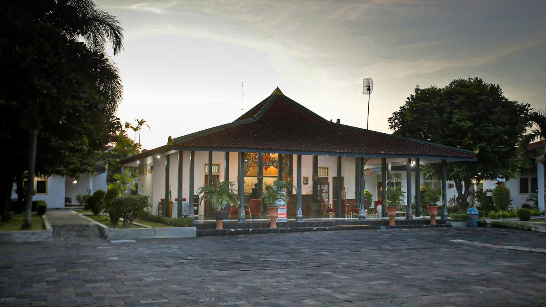 Royal Brongto Hotel Yogyakarta Eksteriør billede